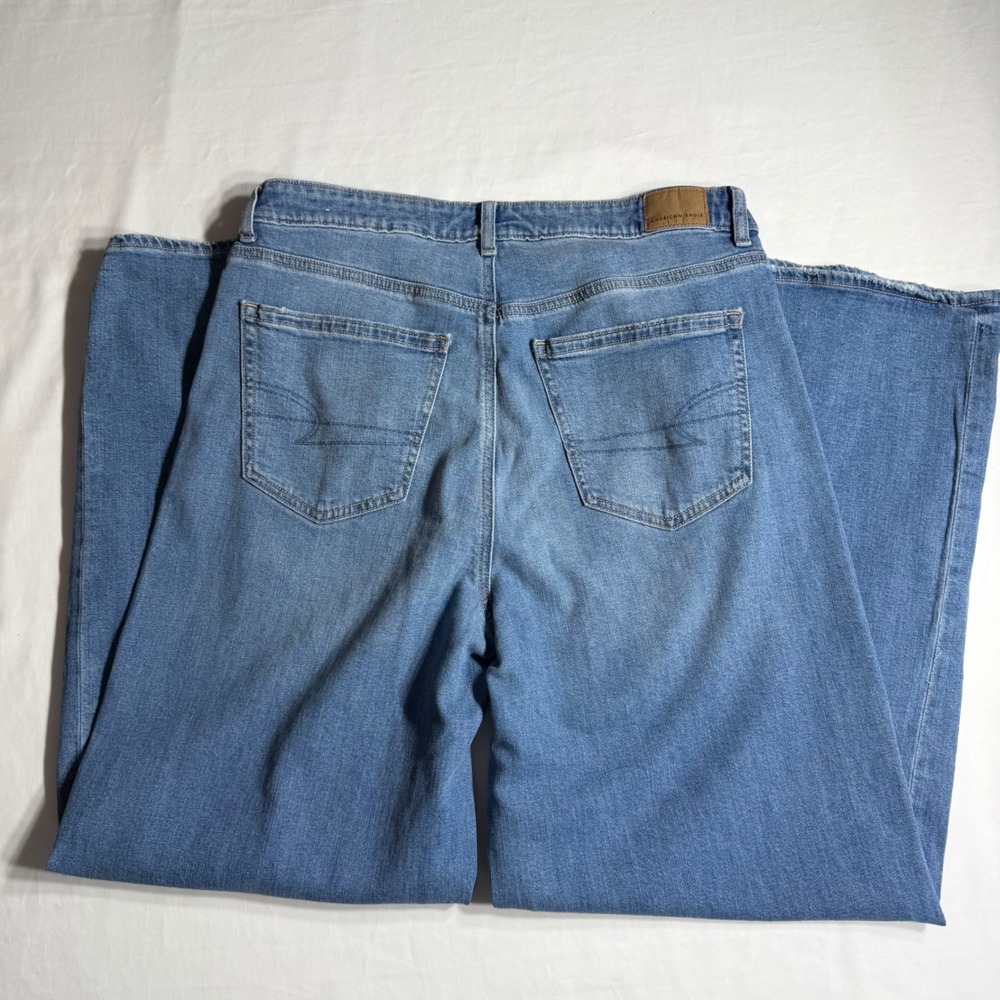 AE Dreamy Drape Super High-Waisted Baggy Wide-Leg Jean Medium Wash Size 10R - Picture 3 of 8